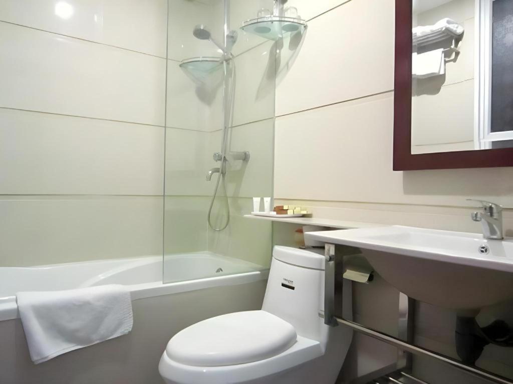 An Dong Center Hotel Chinatown Saigon Хошимин Экстерьер фото
